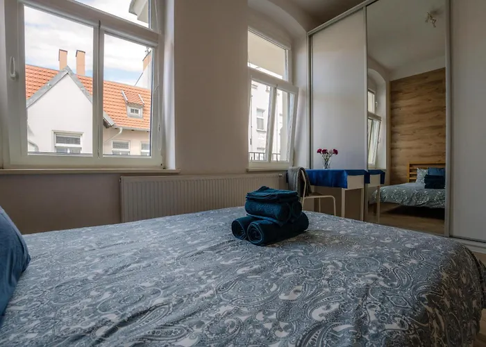 Cosy Balcony Apartment