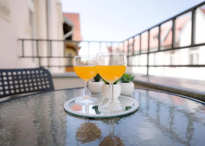 Cosy Balcony Apartment